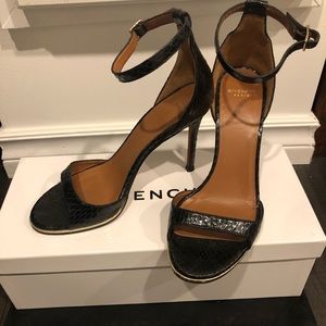 Givenchy leather strap croc heels size 36